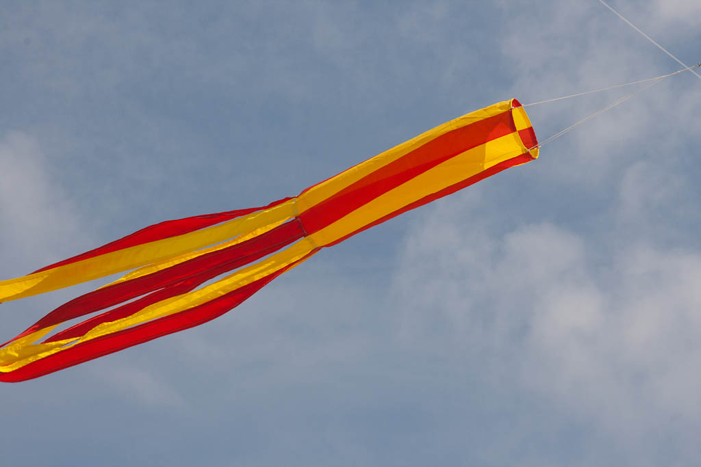Windsock,Catalonia,Vlaggenstof en voering